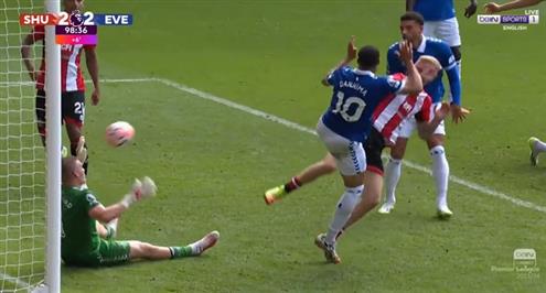 تصدي خرافي من بيكفورد في مباراة شيفيلد وايفرتون