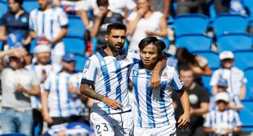 رأسية رائعة.. هدف ريال سوسيداد الثالث أمام خيتافي (منديز)