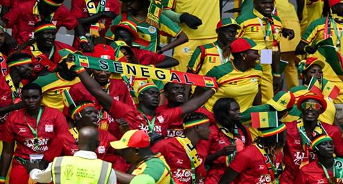 شاهد حماس جماهير السنغال في المدرجات