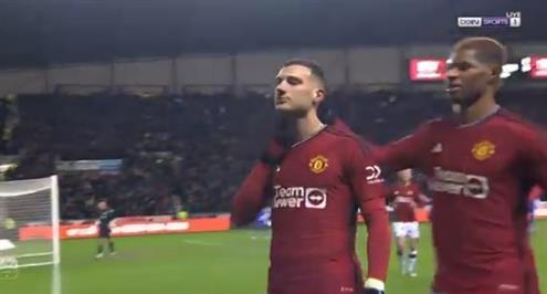 هدف مانشستر يونايتد الأول أمام ويجان (دالوت)