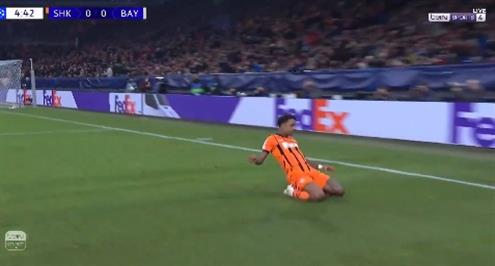 هدف شاختار الأول أمام بايرن ميونيخ (كيفن كيلسي)