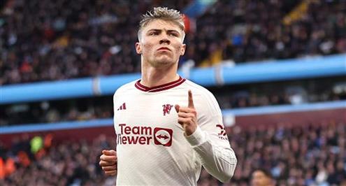 هدف مانشستر يونايتد الأول أمام أستون فيلا (هويلوند)