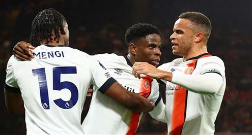 هدف لوتون تاون الأول أمام ليفربول