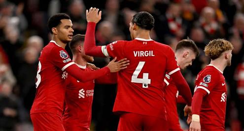 هدفان لليفربول في دقيقتين أمام لوتون تاون