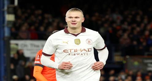 هدف مانشستر سيتي الثاني أمام لوتون (هالاند)	