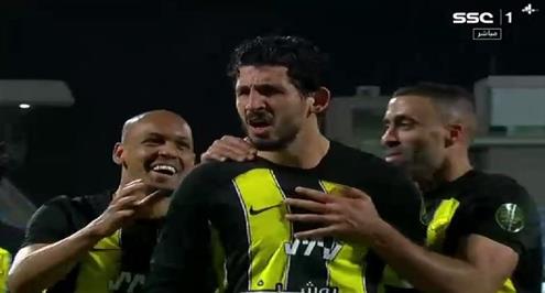 حجازي يسجل هدف الاتحاد الرابع أمام الفيصلي