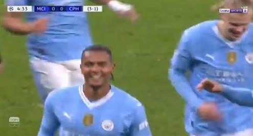 هدف مانشستر سيتي الأول أمام كوبنهاجن (أكانجي)