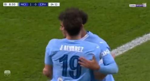 هدف مانشستر سيتي الثاني أمام كوبنهاجن (ألفاريز)
