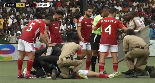 إصابة أكرم توفيق في مباراة مازيمبي والأهلي