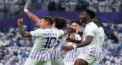 فرحة واحتفال لاعبي العين بعد الفوز على الهلال