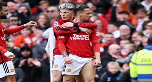 هدف مانشستر يونايتد الأول أمام بيرنلي (أنتوني)