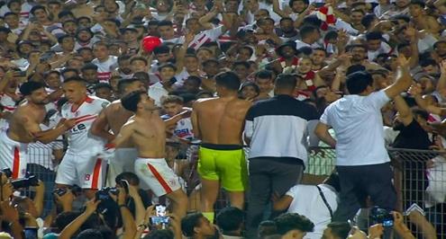 صافرة النهاية واحتفالات لاعبي الزمالك بتحقيق كأس الكونفيدرالية للمرة الثانية في تاريخه
