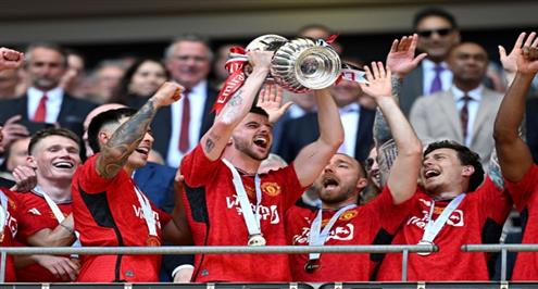 مراسم تتويج مانشستر يونايتد بلقب كأس الاتحاد الإنجليزي