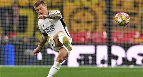 تسديدة رائعة من توني كروس وتصدي من حارس بوروسيا دورتموند