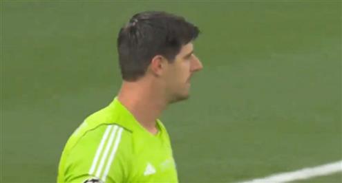 كورتوا ينقذ مرماه من هدف لبوروسيا دورتموند