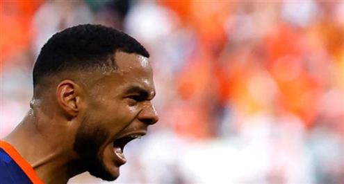 هدف هولندا الأول أمام بولندا