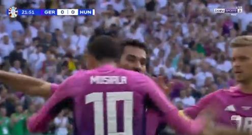 هدف ألمانيا الأول أمام المجر (جمال موسيالا)