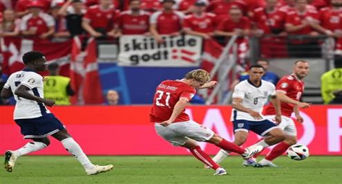 هدف صاروخي.. هدف الدنمارك الأول أمام إنجلترا (مورتن هيولماند)