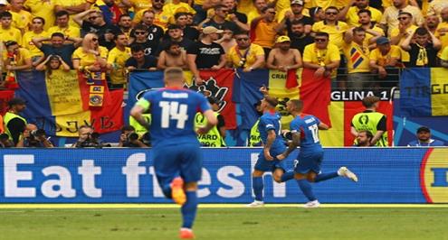 هدف سلوفاكيا الأول أمام رومانيا  (أوندري دود)