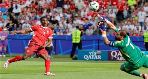 انقاذ رائع.. دوناروما ينقذ إيطاليا من هدف أمام سويسرا