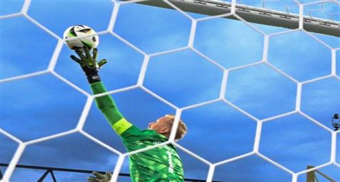 انقاذ رائع من شمايكل أمام ألمانيا