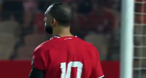 تسديدة قوية من محمد صلاح أمام بوركينا فاسو