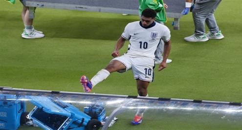 انفعال وغضب بيلينجهام بعد خسارة إنجلترا نهائي يورو 2024