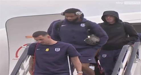 عودة لاعبي منتخب إنجلترا بعد الخسارة أمام إسبانيا في نهائي اليورو 