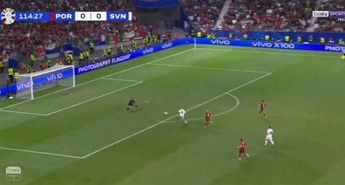 انقاذ رائع من كوستا حارس البرتغال أمام سلوفينيا