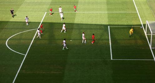 هدف رائع.. هدف المغرب الثالث أمام العراق (عبد الصمد الزلزولي)