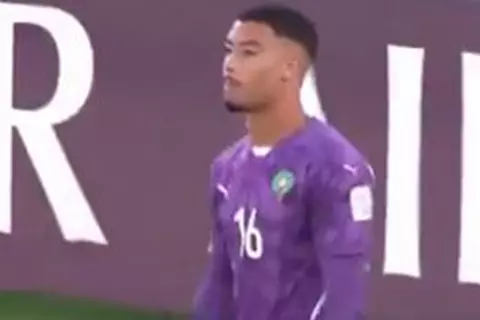 شاهد.. كيف استعد حارس المغرب تحت 20 عاما لركلات الترجيح أمام فرنسا؟