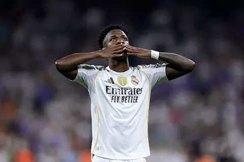 هدف ريال مدريد الأول أمام فياريال (فينسيوس جونيور)