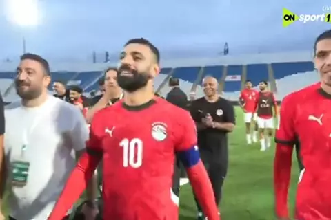 احتفال لاعبي منتخب مصر بالتأهل إلى كأس العالم 