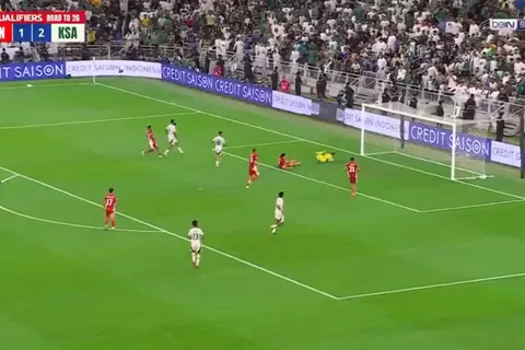 هدف السعودية الثالث أمام اندونسيا (فراس البريكان)