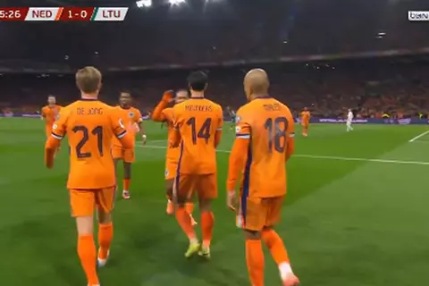 هدف هولندا الأول أمام ليتوانيا (ريندرز)