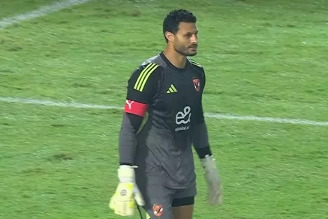 خطأ قاتل من محمد الشناوي.. هدف شبيبة القبائل أمام الأهلي