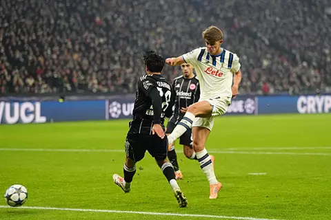 هدف أتالانتا الثالث أمام فرانكفورت (شارل دي كيتيلير)