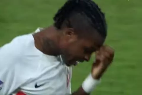 فرصة ضائعة من شيكو بانزا أمام الأهلي