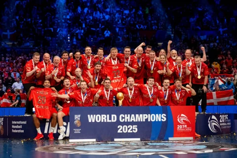 احتفالات وتتويج منتخب الدنمارك ببطولة العالم لكرة اليد 2025