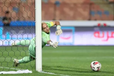 عبد الله السعيد يهدر ضربة جزاء أمام سيراميكا كليوباترا