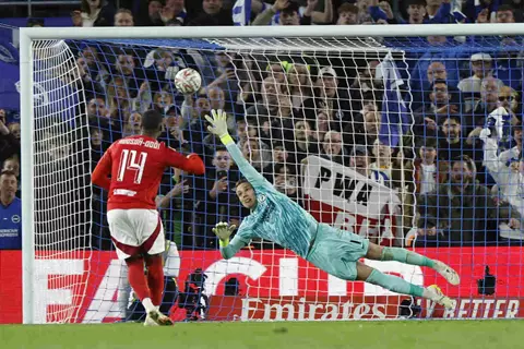 ملخص وركلات ترجيح مباراة نوتينجهام وبرايتون