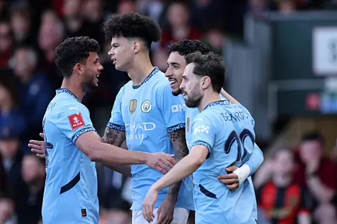 مرموش يسجل أمام بورنموث بعد مشاركته بدقيقتين