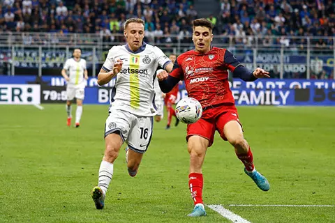 أهداف مباراة إنتر ميلان وكالياري