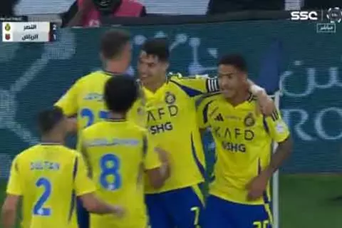 هدف صاروخي من رونالدو أمام الرياض 