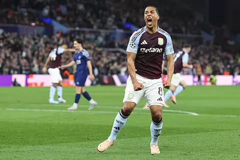 هدف أستون فيلا الأول أمام باريس (تيليمانس)