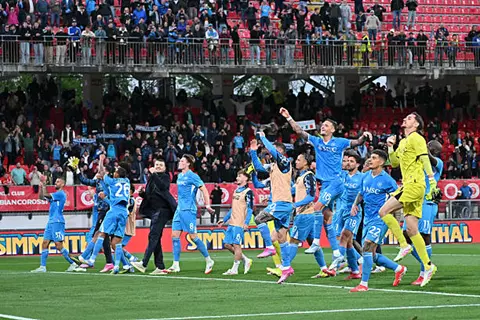 هدف نابولي أمام مونزا