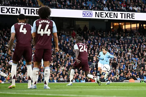 عمر مرموش يصنع وبرناردو سيلفا يسجل أمام أستون فيلا 