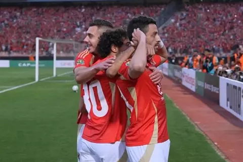 هدف طاهر محمد طاهر أمام صنداونز بصوت الجماهير