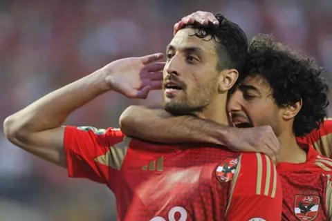 هدف الأهلي الأول أمام صنداونز (طاهر محمد طاهر)