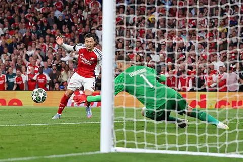 انقاذ رائع من دوناروما أمام أرسنال